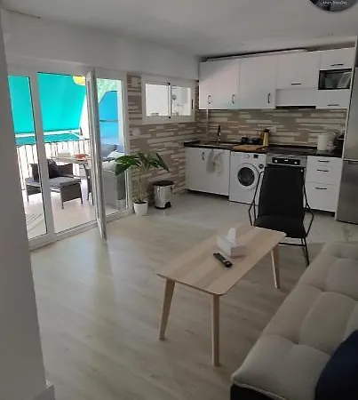 Sunny 3 Bed Flat - Large Terrace With Sea View Apartment